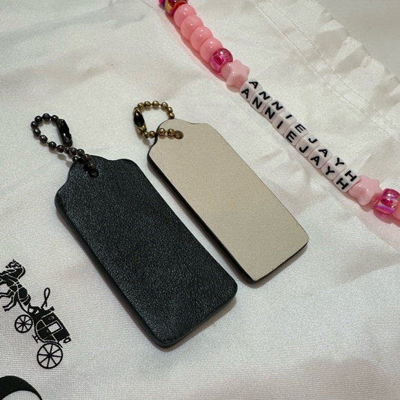 *SET OF 2* Coach Hangtag (Chalk & Black) Coach New York Tag, Glovetanned Leather - Picture 3 of 4